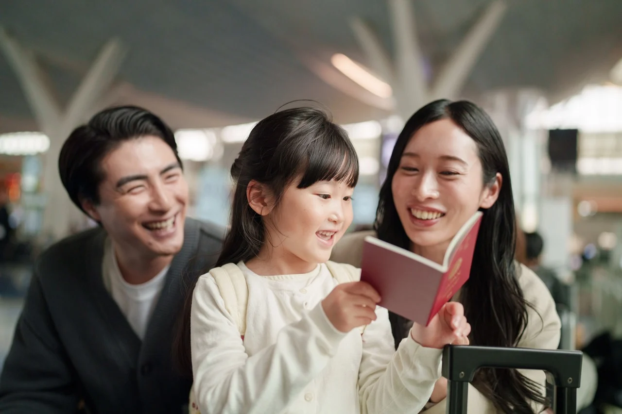 Family happily in airport